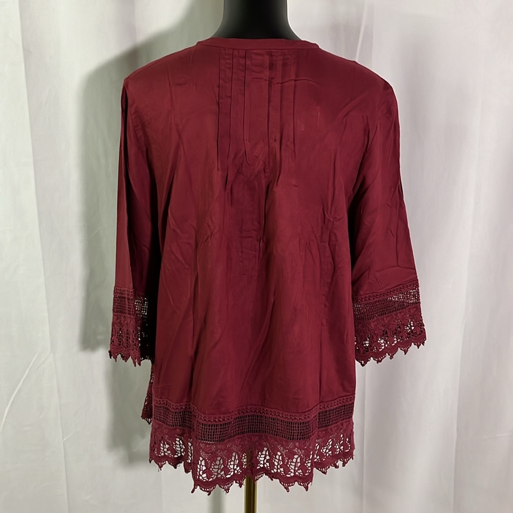 ๐ 6 for $35 โข NWOT Blair Burgundy Lace Accent Pleated Button Front Tunic Blouse - Picture 3 of 16
